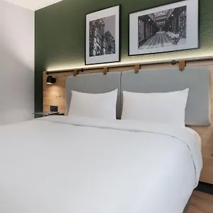 2* Hotel Campanile 15 - Tour Eiffel